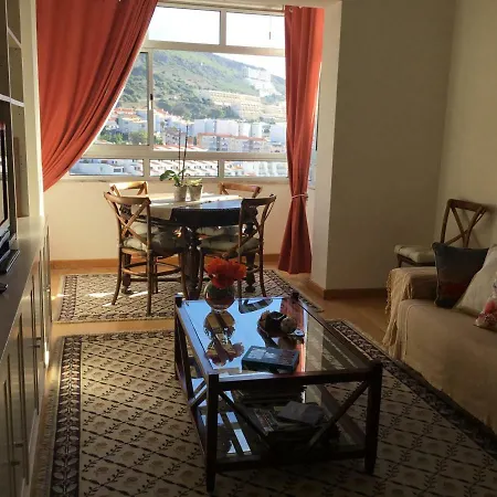Sunny & Terrace Apartament Sesimbra